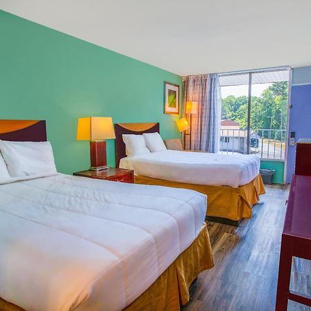 Oyo Inn Кернерсвилл Экстерьер фото