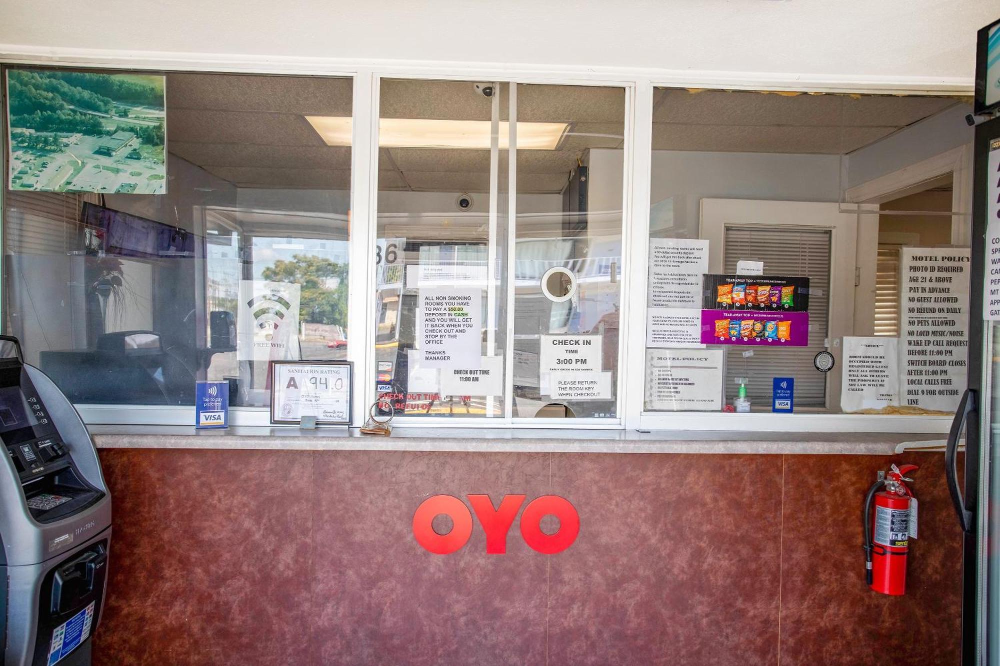 Oyo Inn Кернерсвилл Экстерьер фото