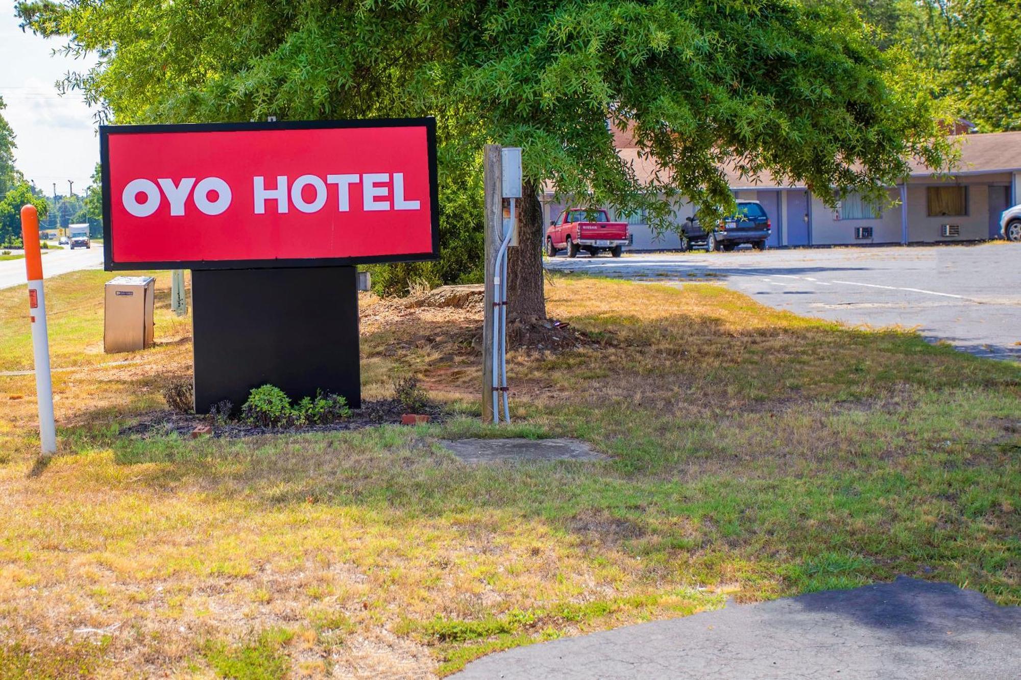 Oyo Inn Кернерсвилл Экстерьер фото